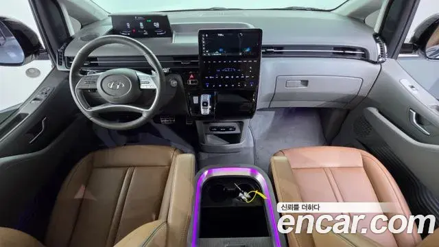 Hyundai Staria 2024 — ფოტო 6/38