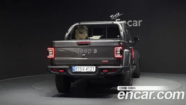 Jeep Gladiator 2022 — Şəkil 17/30
