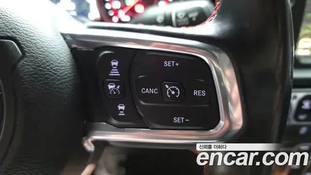 Jeep Gladiator 2022 — Şəkil 14/30