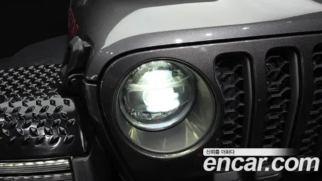 Jeep Gladiator 2022 — Şəkil 18/30