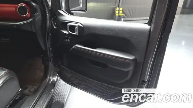 Jeep Gladiator 2022 — Şəkil 29/30