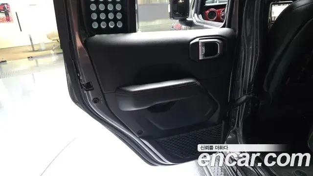 Jeep Gladiator 2022 — Şəkil 23/30