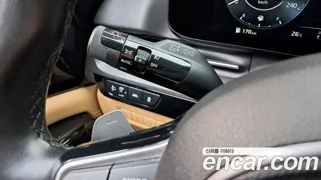 Kia Carnival 2021 — Photo 11/34