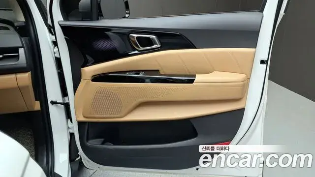 Kia Carnival 2021 — Photo 1/34