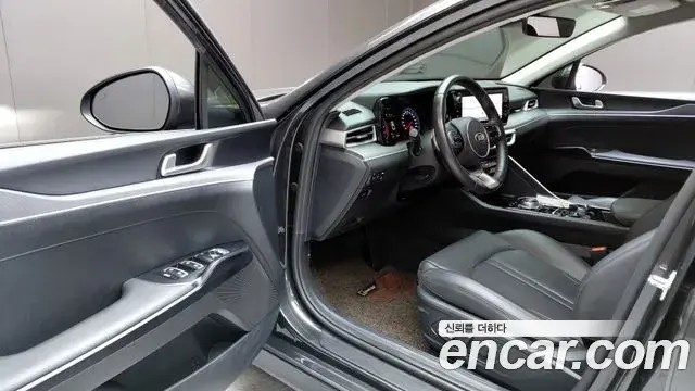 Kia K5 2021 — Photo 3/33
