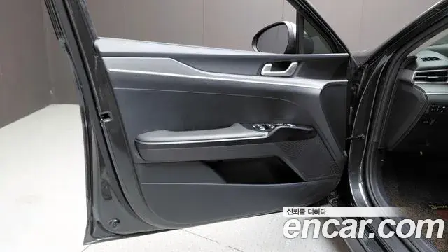 Kia K5 2021 — Photo 14/33