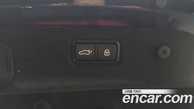 Genesis G70 2019 — Photo 28/37