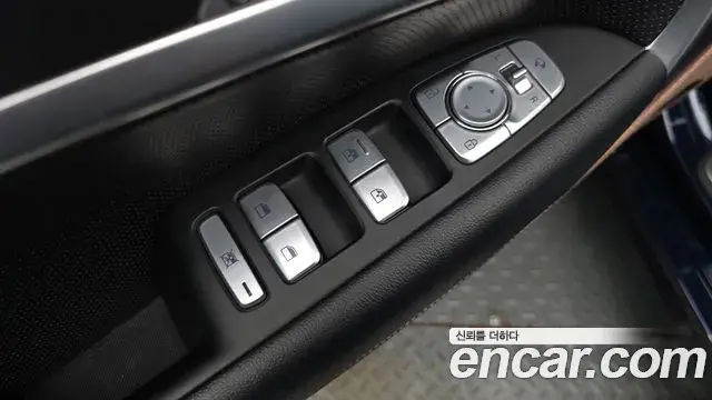 Genesis G70 2019 — Photo 29/37