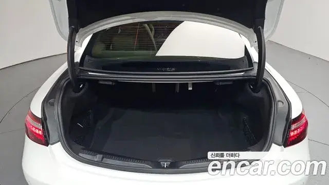 Mercedes-Benz E-Class 2023 — Şəkil 22/37