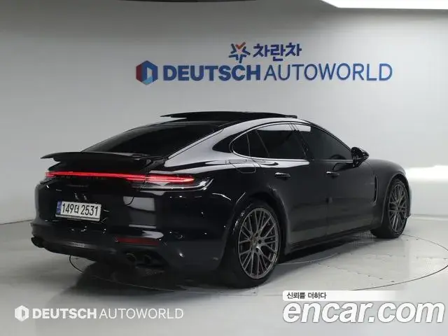 Porsche Panamera 2022 — Photo 18/20