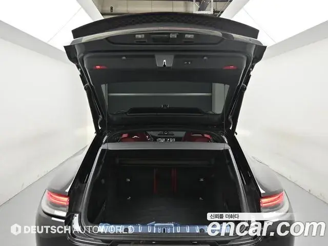 Porsche Panamera 2022 — Photo 17/20