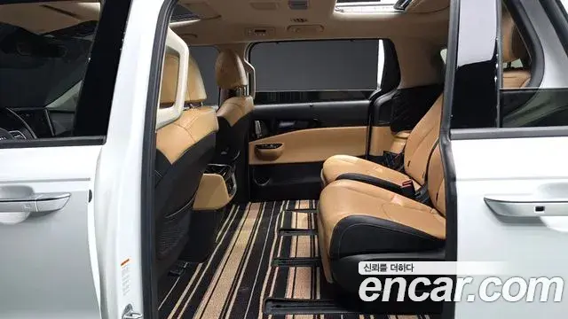Kia Carnival 2021 — Şəkil 12/20