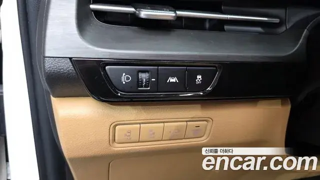 Kia Carnival 2021 — Şəkil 19/20