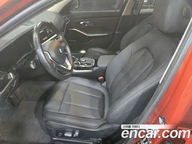 BMW 3 Series 2020 — ფოტო 18/20