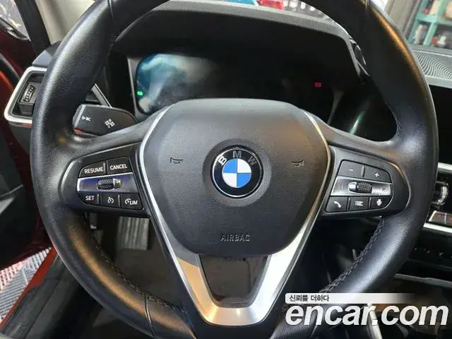 BMW 3 Series 2020 — ფოტო 13/20
