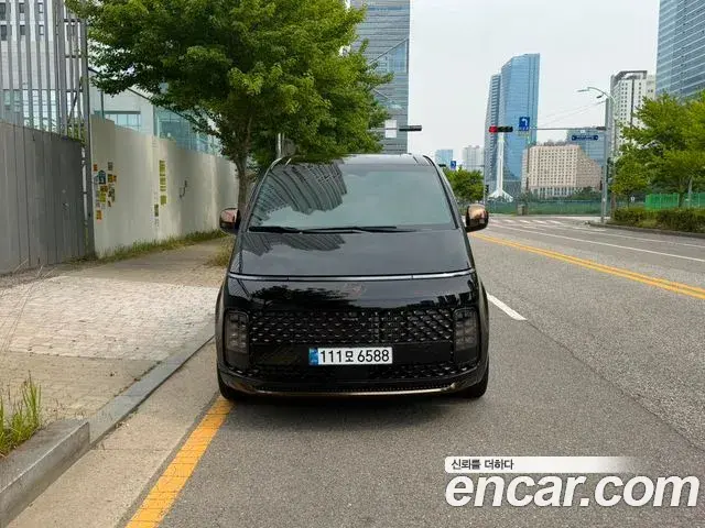 Hyundai Staria 2025 — ფოტო 11/16