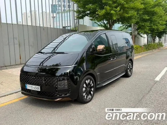 Hyundai Staria 2025 — ფოტო 15/16
