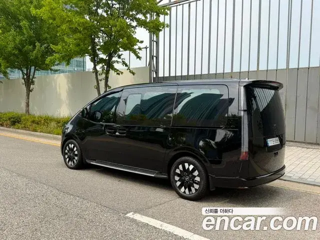 Hyundai Staria 2025 — ფოტო 4/16