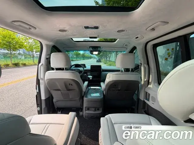 Hyundai Staria 2025 — ფოტო 16/16
