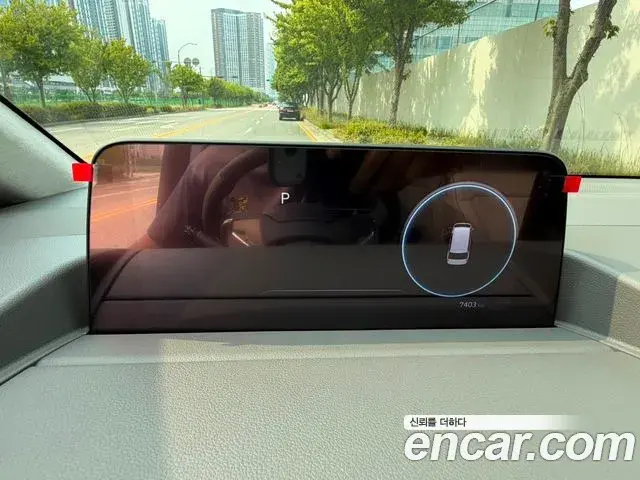 Hyundai Staria 2025 — ფოტო 9/16