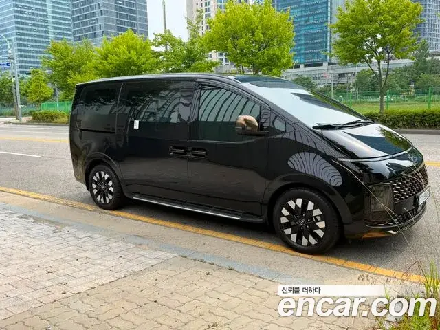 Hyundai Staria 2025 — ფოტო 10/16