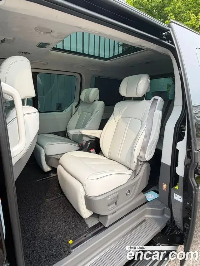 Hyundai Staria 2025 — ფოტო 2/16