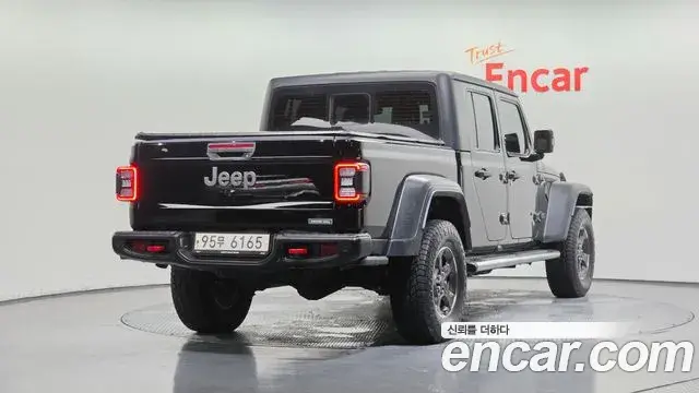 Jeep Gladiator 2021 — Photo 6/30