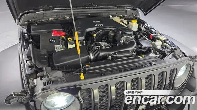 Jeep Gladiator 2021 — Photo 29/30