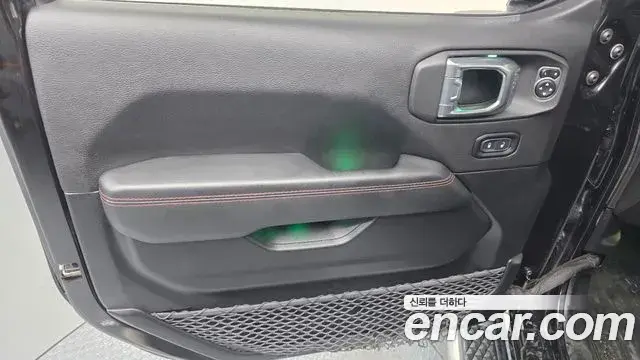 Jeep Gladiator 2021 — Photo 20/30