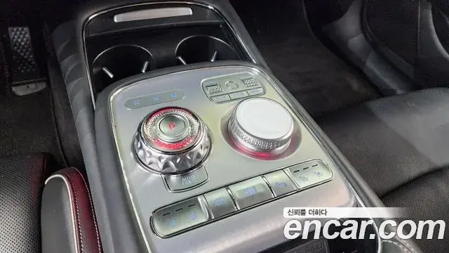Genesis G90 2022 — Şəkil 14/37