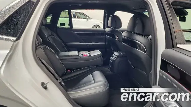Genesis G90 2022 — Şəkil 28/37