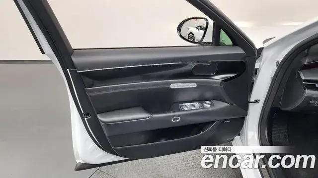Genesis G90 2022 — Şəkil 17/37