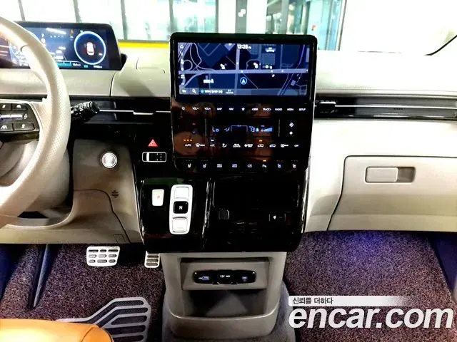 Hyundai Staria 2024 — Фото 12/20