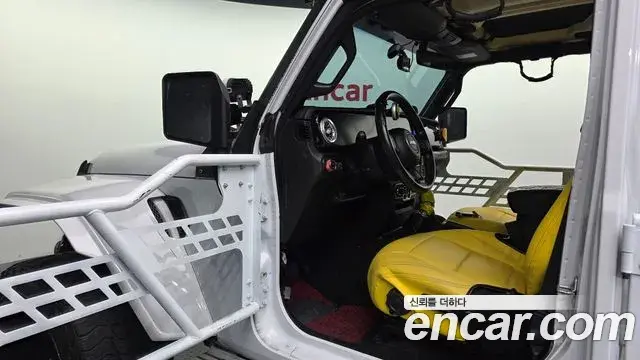 Jeep Wrangler 2020 — Photo 19/32