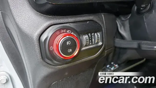 Jeep Wrangler 2020 — Photo 8/32