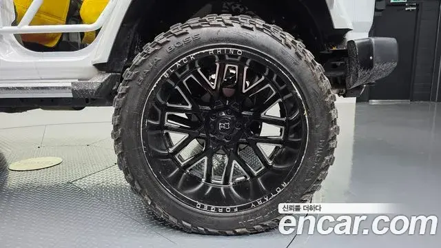 Jeep Wrangler 2020 — Photo 1/32
