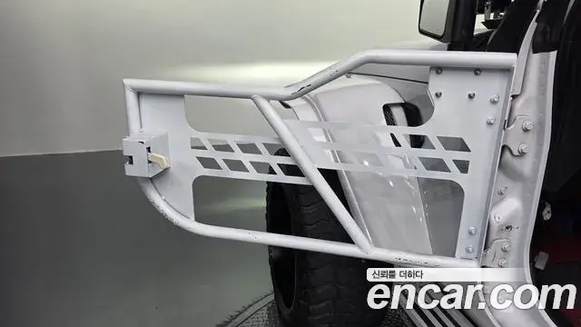 Jeep Wrangler 2020 — Photo 10/32
