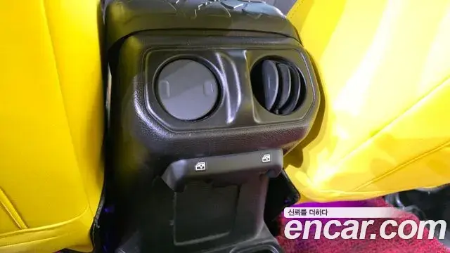 Jeep Wrangler 2020 — Photo 18/32