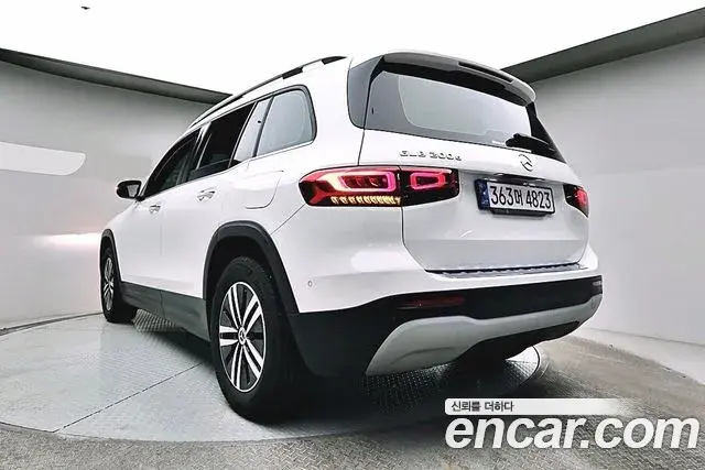Mercedes-Benz GLB-Class 2021 — Şəkil 12/20