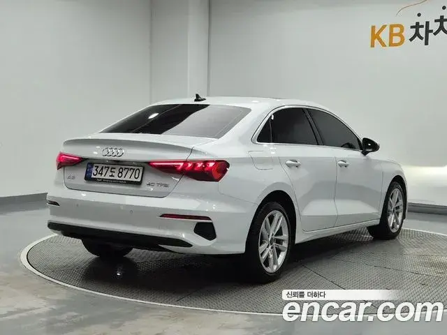 Audi A3 2022 — Şəkil 8/19