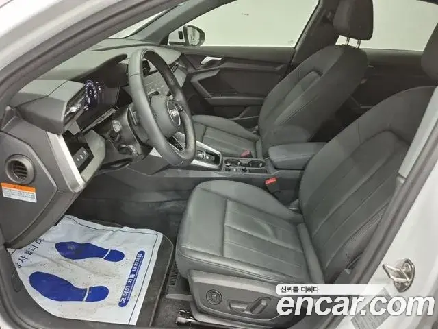 Audi A3 2022 — Şəkil 13/19