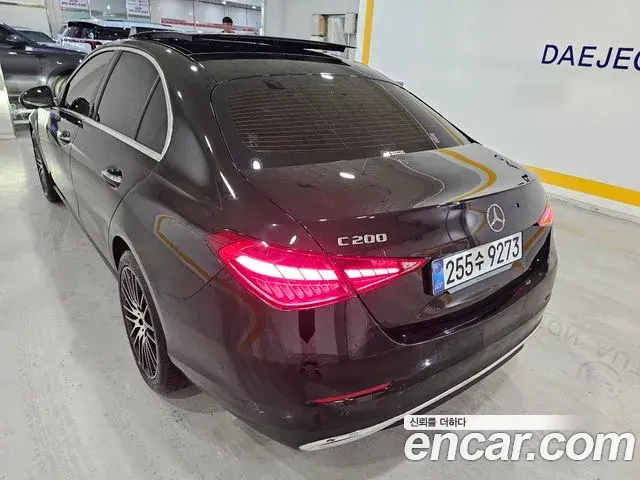 Mercedes-Benz C-Class 2024 — Фото 4/17