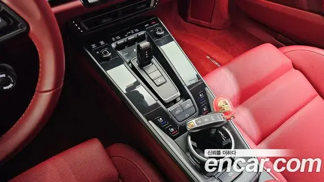 Porsche 911 2022 — Şəkil 5/20