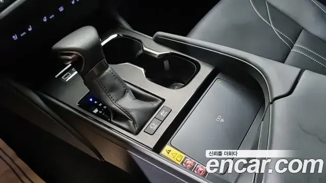 Lexus ES300h 2023 — Şəkil 15/17