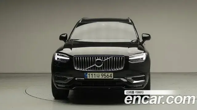 Volvo XC90 2021 — Photo 1/20
