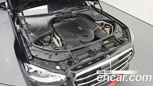 Mercedes-Benz S-Class 2022 — Photo 9/20