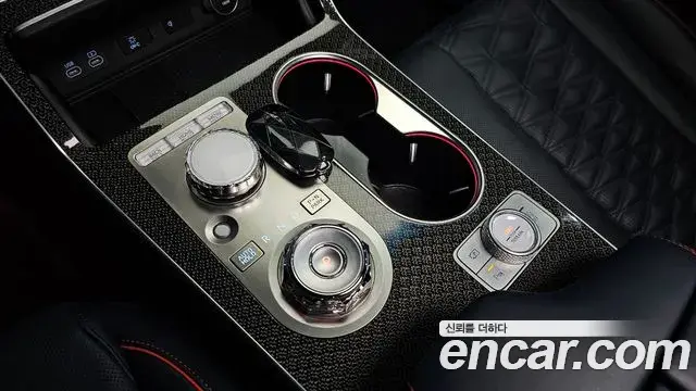 Genesis GV80 Coupe 2024 — ფოტო 10/33