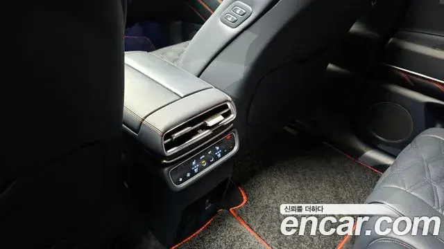 Genesis GV80 Coupe 2024 — ფოტო 8/33