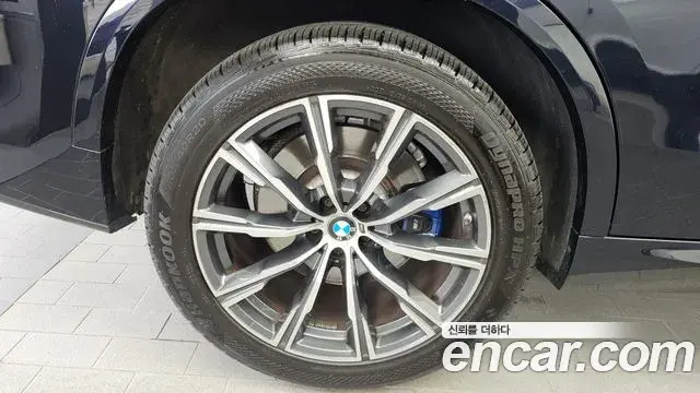 BMW X5 2021 — Photo 31/35