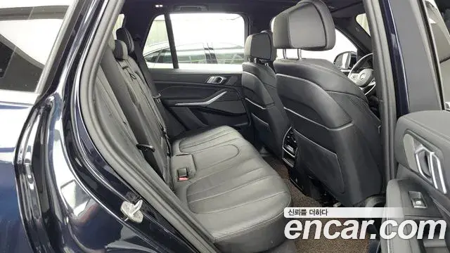 BMW X5 2021 — Photo 25/35